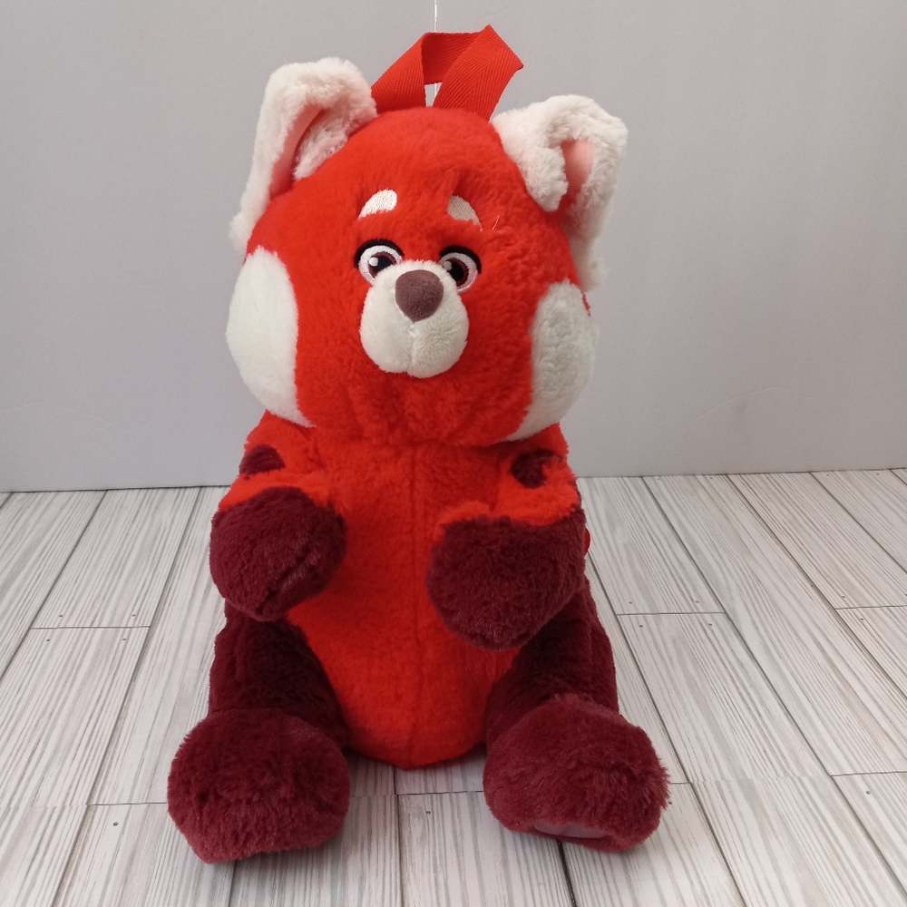 Disney Pixar Turning Red Panda Mei Lee Exclusive Plush Backpack